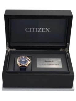 Citizen NB6012-18L Herrenuhr Automatik Series 8 Blau/Roségoldfarben 9 Citizen NB6012-18L Herrenuhr Automatik Series 8 Blau/Roségoldfarben -Mode Zubehör Geschäft 02513193190 5