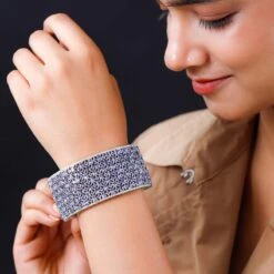 Designer Tansanit-Armreif, Ca. 19 Cm, 925 Silber Platiniert Ca. 24.57 Ct -Mode Zubehör Geschäft 7253078 2